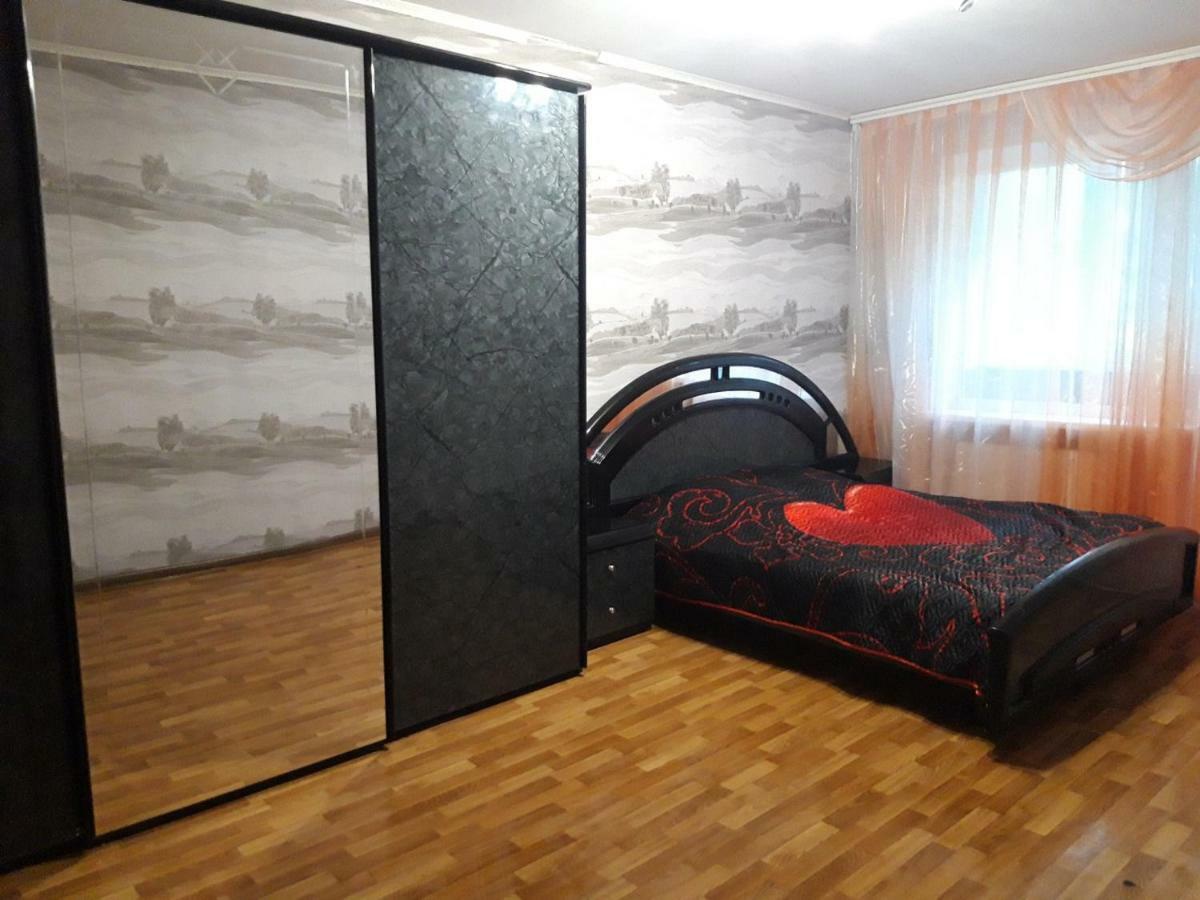 Трёхкомнатные апартаменты Кривий Ріг Екстер'єр фото